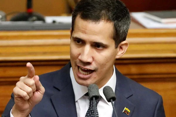 Guaido, Maduro'yu tek şartla affedeceğini açıkladı