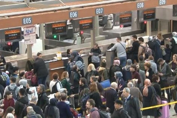 Havalimanlarında yarı yıl tatili yoğunluğu