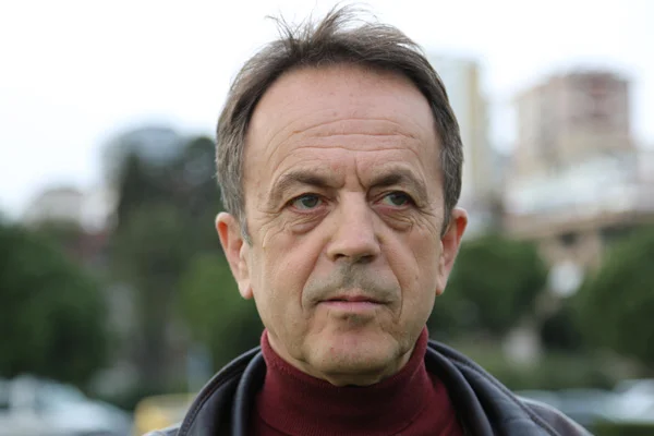 Hüseyin Bayazıt kimdir?