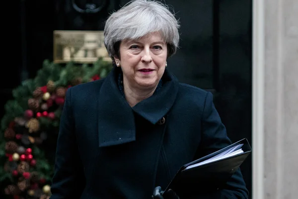 İngiliz halkının Theresa May'e güveni azalıyor mu?