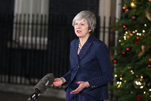 İngiltere yeni yıla Brexit ve AB mesajlarıyla girdi
