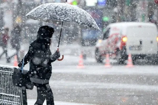 İstanbul'da beklenen kar yağışı başladı