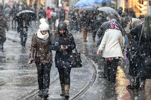 İstanbul'da okullar tatil mi? Yarın İstanbul'da okullara kar tatili var mı?
