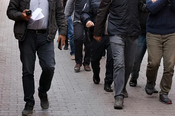 İstanbul merkezli 11 ilde FETÖ operasyonu