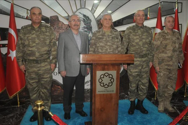 Kara Kuvvetleri Komutanı Orgeneral Dündar Mardin Valiliğini ziyaret etti