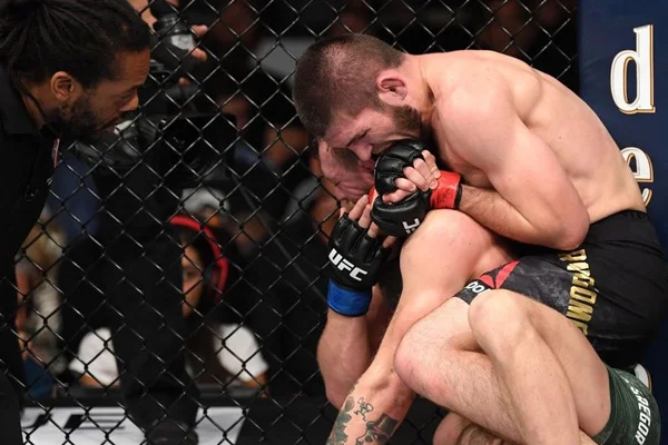 Khabib ile McGregor tekrar dövüşebilir