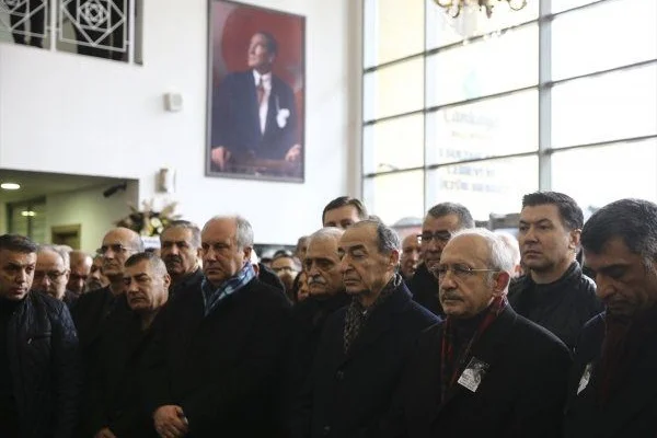 Kılıçdaroğlu, cemevindeki cenaze törenine katıldı
