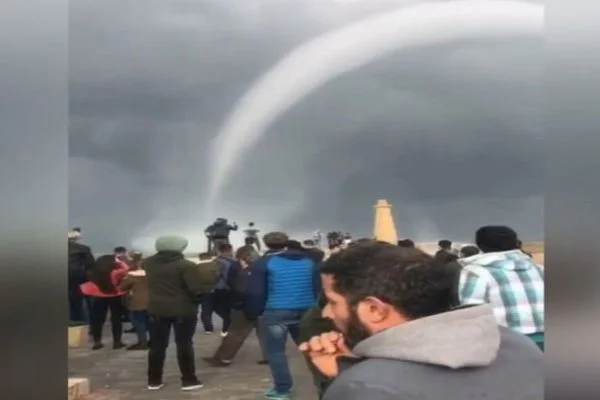 KKTC'de dev hortum korkuttu