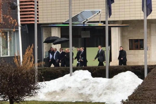 Kosova'da koalisyon hükümeti sallantıda