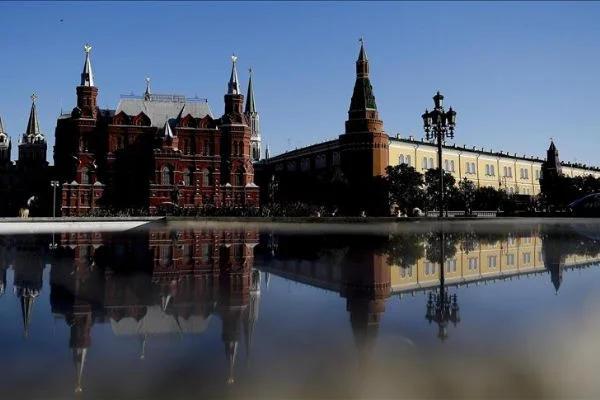 Kremlin Venezuela'daki girişimi 'yasa dışı' olarak nitelendirdi