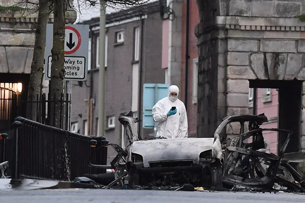 Kuzey İrlanda'daki patlamada 'Yeni IRA' şüphesi