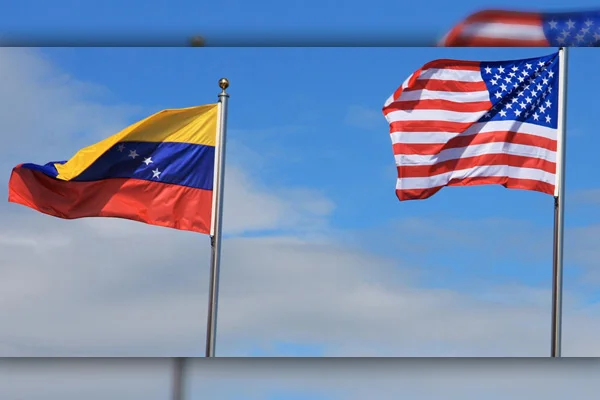 Maduro, ABD'deki büyükelçiliğini kapatıyor