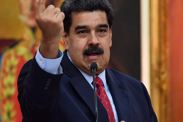 Maduro: ABD, Libya ve Irak'a yaptığı gibi petrollerimize el koymaya çalışıyor