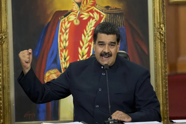 Maduro, ülkesinin ABD'deki bütün diplomatik personelini çekme kararı aldığını açıkladı