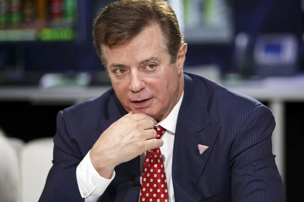 Manafort'un Trump'la ilgili anketleri bir Rus temsilcisiyle paylaştığı bildirildi