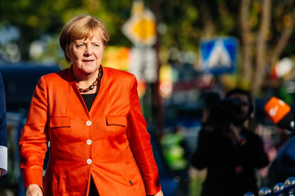 Merkel, Avrupa'yı milliyetçilik felaketine karşı uyardı