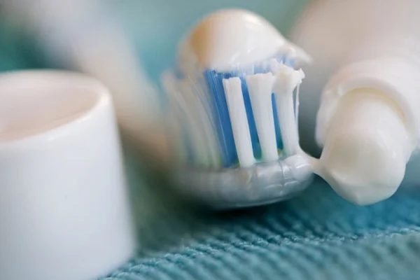 Nano moleküllü diş macunu tasarlandı