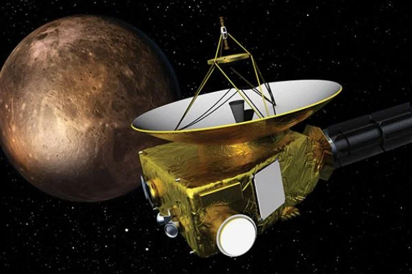 NASA'nın uzay aracı güneş sistemine en uzak noktadaki alçak uçuşunu yapmayı başardı