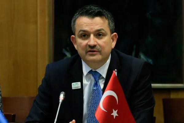 Pakdemirli: Türkiye'de tarım evrim geçirmektedir
