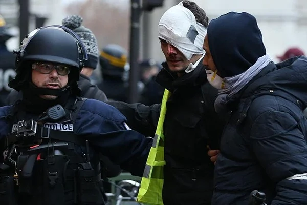 Paris'teki gösteride 167 kişi gözaltına alındı
