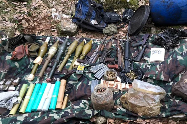 PKK'nın kış yapılanmasına darbe: 8 sığınak imha edildi