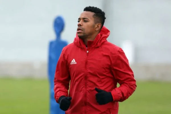 Robinho, Medipol Başakşehir'e transferini doğruladı!