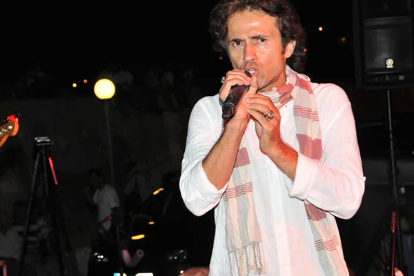 'Rockçı imam'ın mesleğe dönmek için açtığı dava reddedildi