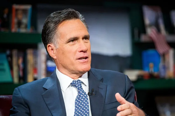 Senatör Romney'den, Donald Trump'a: Ülkeyi idare edecek karakterden yoksun