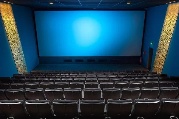 Sinema bilet ile başka ürünün satışı birleştirilemeyecek
