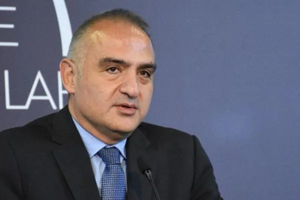 'Sinema gerginliği' ile ilgili Bakan Ersoy'dan açıklama