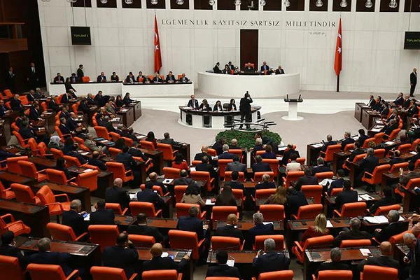Sinemada bilet tartışmasında gözler Mecliste