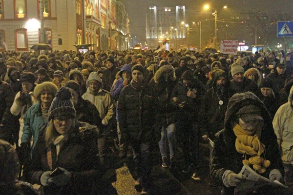 Sırbistan'da hükümet karşıtı protestolar devam ediyor