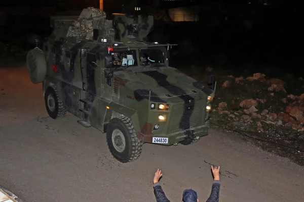 Suriye sınırına komando sevkiyatı