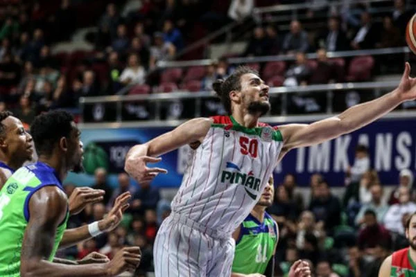 TOFAŞ: 93 - Pınar Karşıyaka: 91