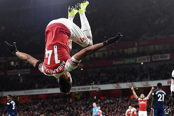 Tottenham ve Arsenal rahat kazandı