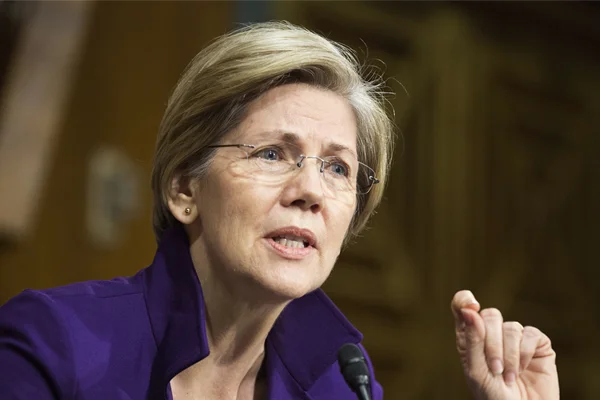 Trump'ın en iddialı rakibi Elizabeth Warren