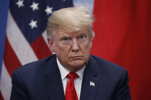 Trump, Obama'nın kararını askıya aldı