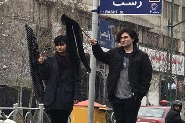 ''Türk köylerin isimleri değiştiriliyor''