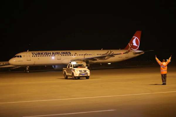 Türkiye'den Süleymaniye'ye ilk uçak seferi gerçekleşti
