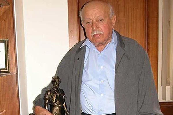 Ünlü iş adamı hayatını kaybetti