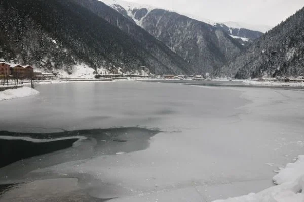 Uzungöl, buz tuttu