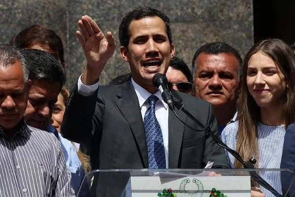Venezuela'da muhalefet açık hava toplantıları yapacak