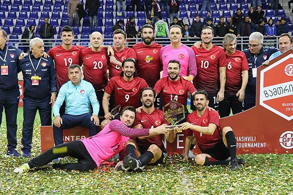 Veteran milliler Gürcistan'da şampiyon
