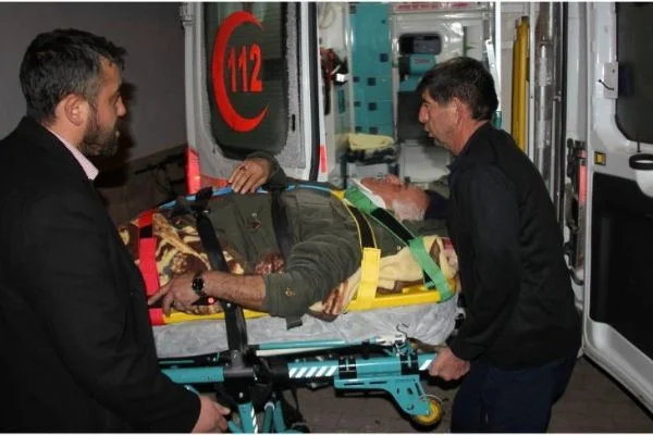 Yaralı vatandaş 8 saatlik çalışmayla hastaneye ulaştırıldı