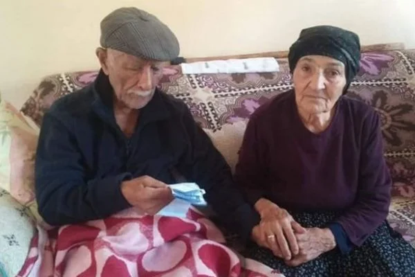 Yaşlı çift, 8 saat arayla hayatını kaybetti