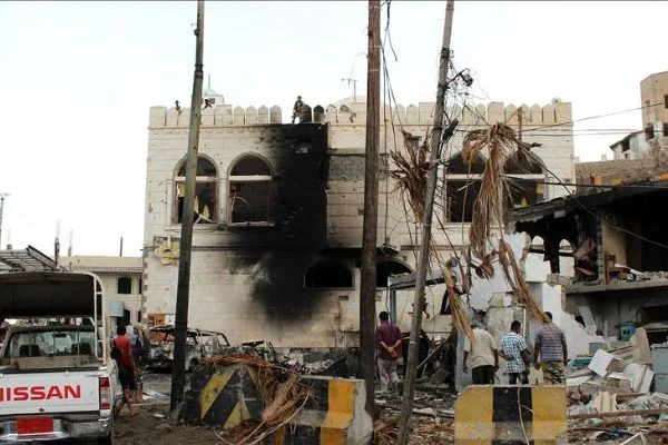 Yemen'de bombalı saldırı: 6 ölü, 20 yaralı