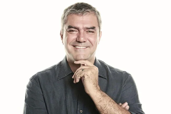 Yılmaz Özdil, 2 bin 500 TL'ye satılan kitabın geliriyle ne yapacağını açıkladı