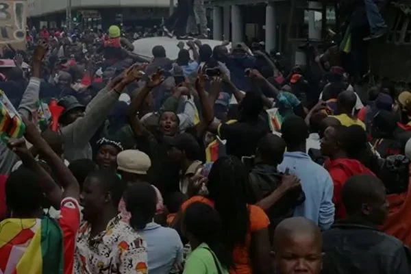 Zimbabve'de ekonomik kriz, 3 bin kamu çalışanı genç işten çıkarıldı