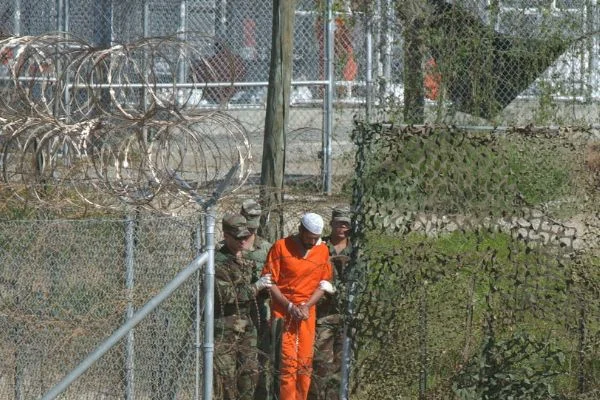 ABD, IŞİD'li mahkumları Guantanamo'ya sevk etme planı yapıyor