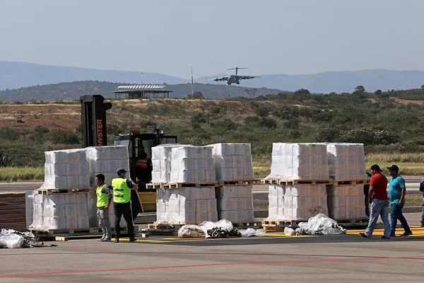 ABD'nin Venezuela'ya göderdiği yardım Kolombiya'da